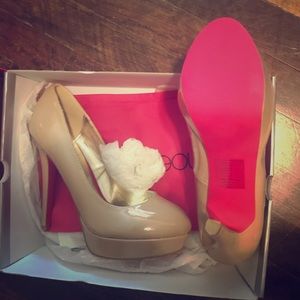 ShoeDazzle Signature Series Nude Platform Heels